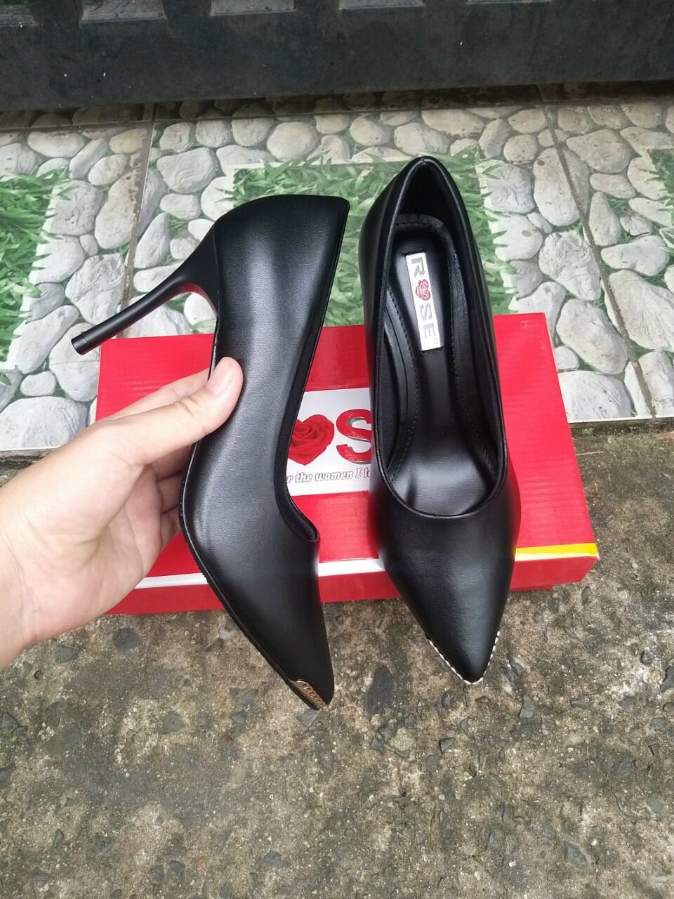 Giày cao gót mũi nhọn RS132