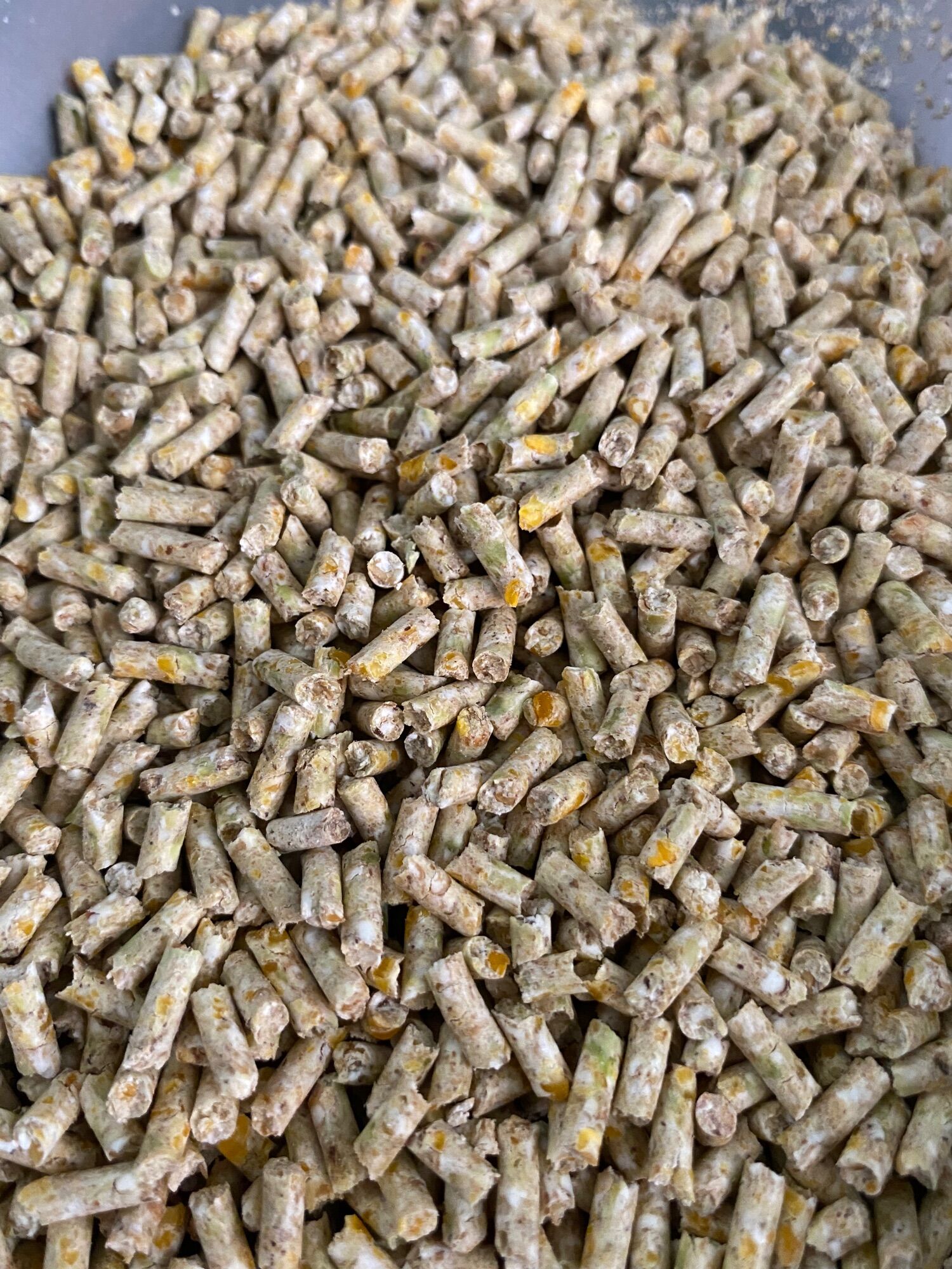 Cám dinh dưỡng cho gà (1kg).