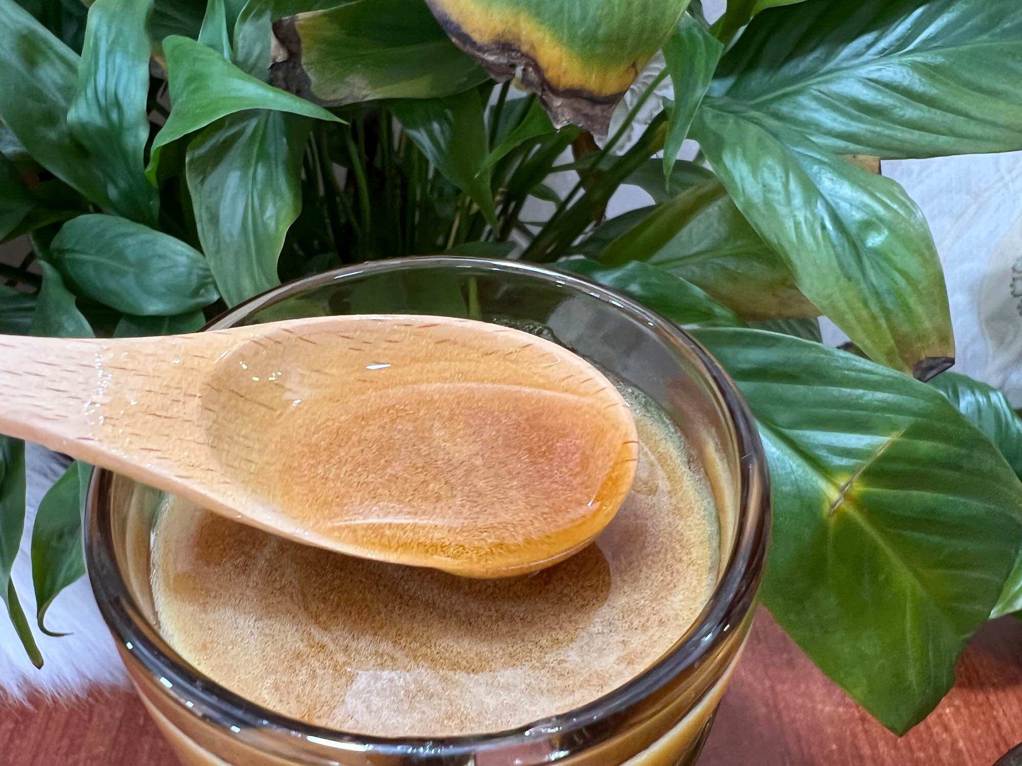 Mật ong dú thiên nhiên