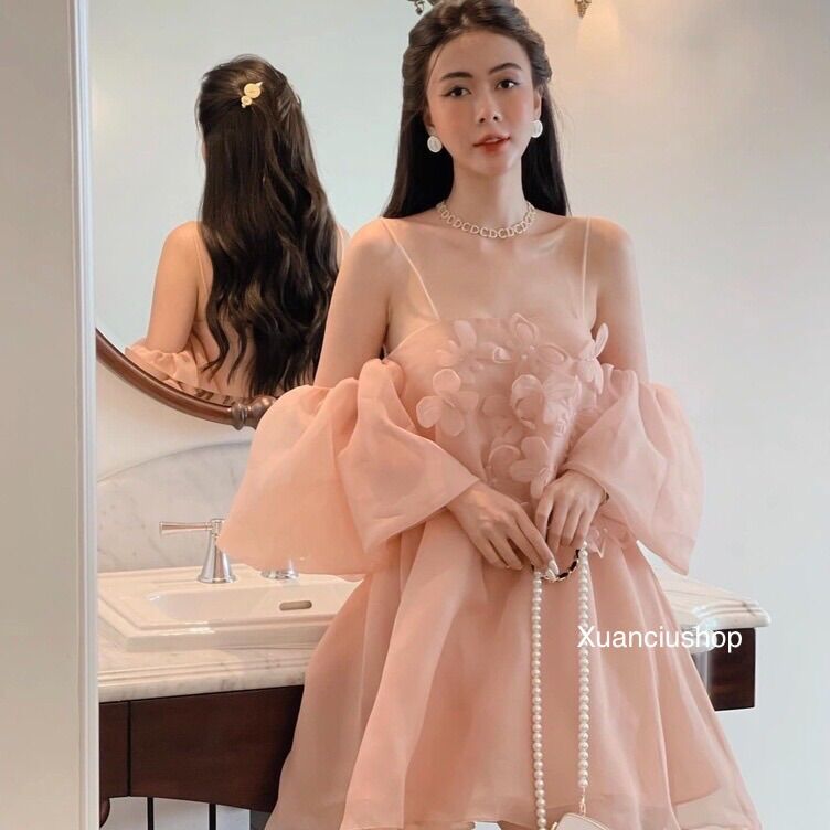 Váy 2 dây tơ organza tay bồng hoa 3d đính ngọc