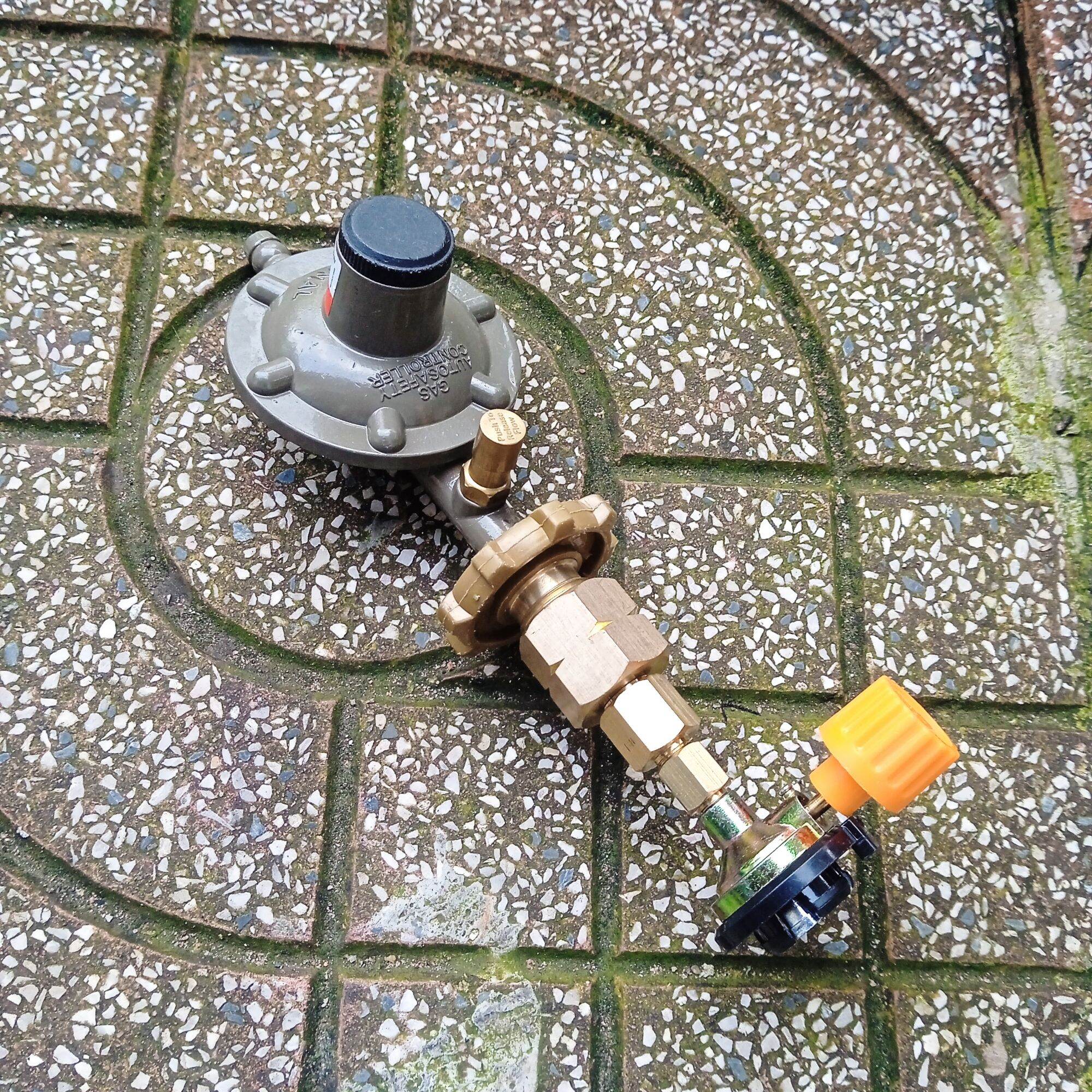 Combo gồm 1 van khóa bình gas mini hoa khế và 1 van gas gia đình sử dụng bình gas gia đình hoặc bình gas mini đều được