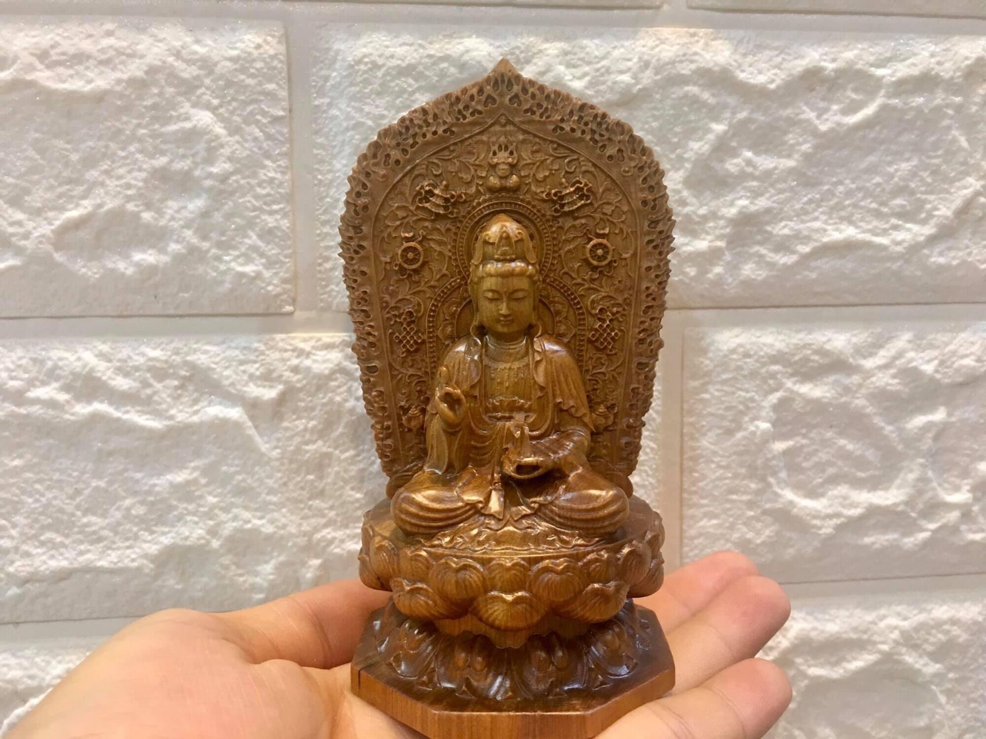Tượng gỗ Quan Thế Âm Bồ Tát 02 mặt phong thủy để xe ôtô, xe hơi, bàn làm việc