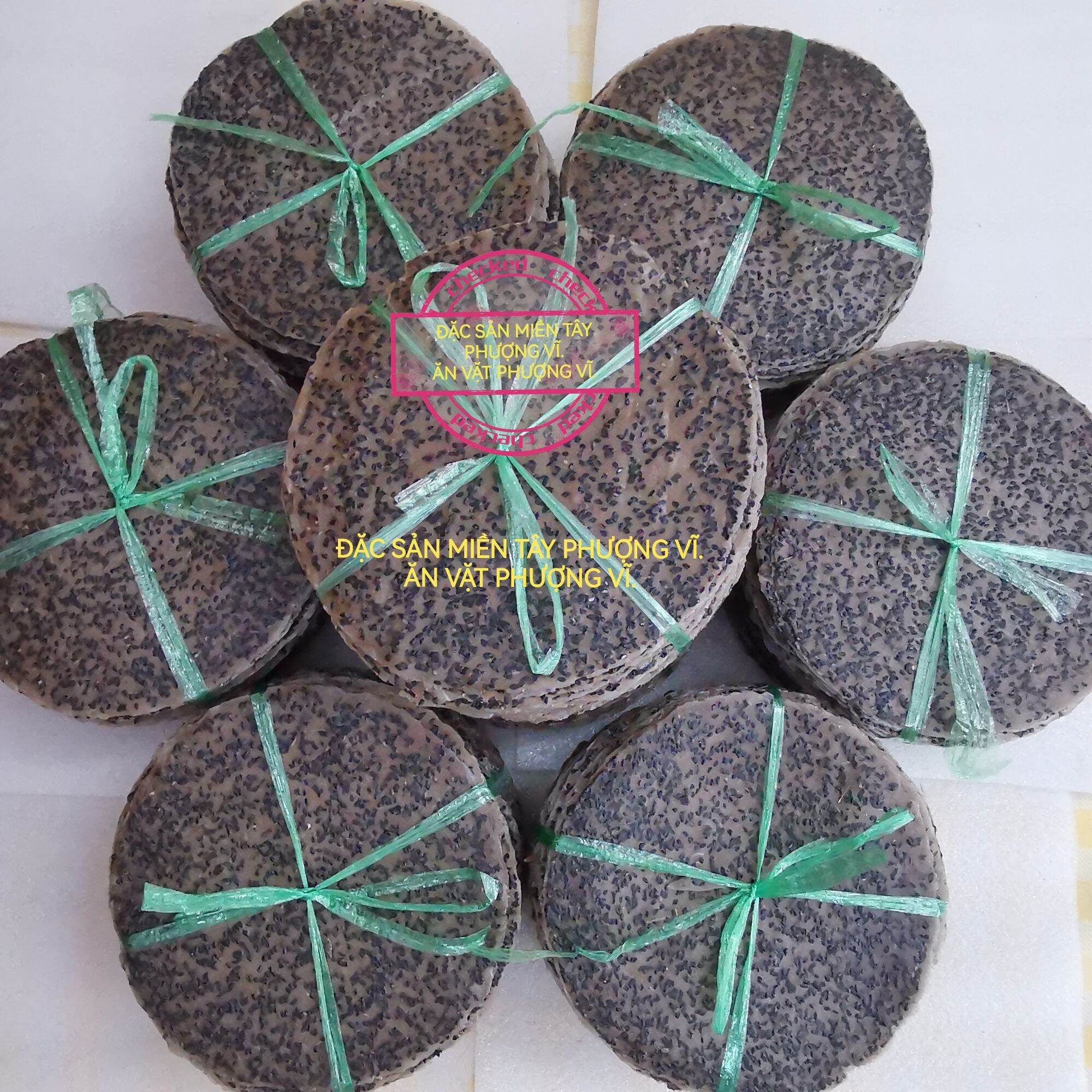 Bánh tráng mè đen nước cốt dừa Tây Ninh. Loại chưa nướng 300g/10 cái