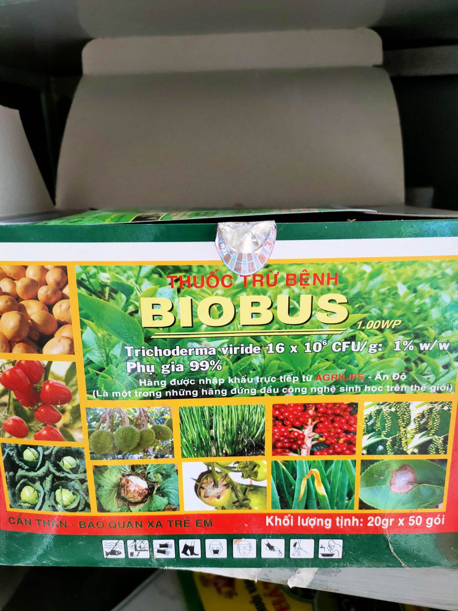 chế phẩm sinh học BIOBUS trừ bệnh hại cây trồng xì mủ, thối nhũn, thán thư, đốm lá...