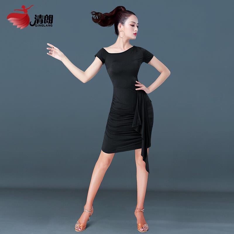 Đầm khiêu vũ
