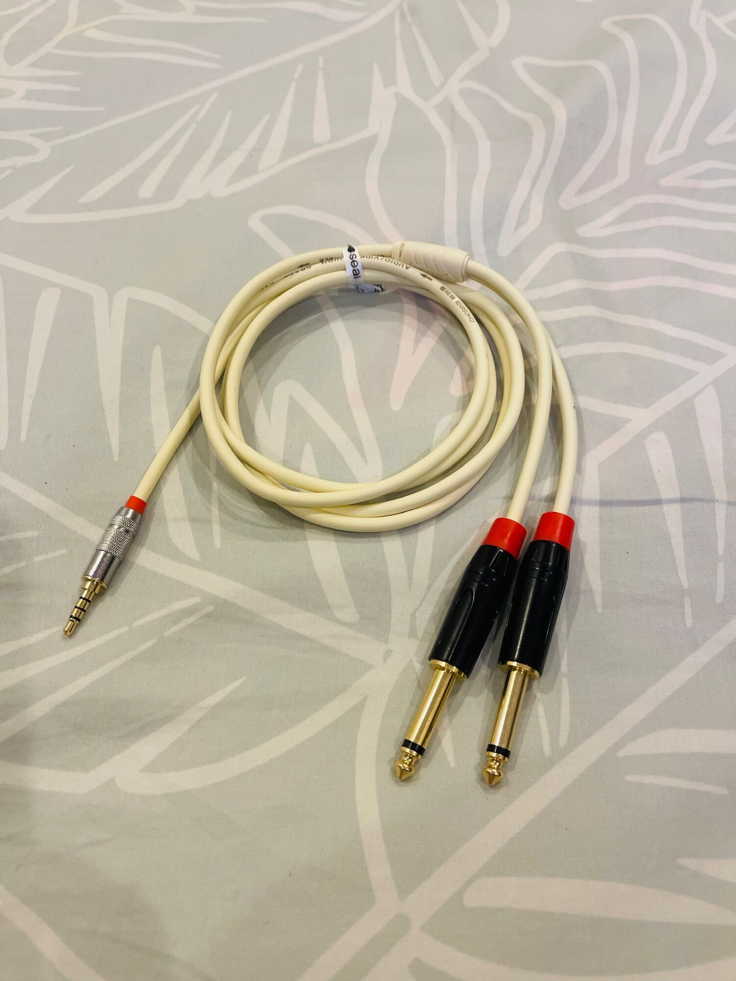 dây livestream zac 6 ly đa năng, dài 1.6m sd cho tất cả dòng suocard cao cấp như. icon- u16 Mk3 và mixer. cho âm thanh chắc sach và hoàn hảo. so có BH