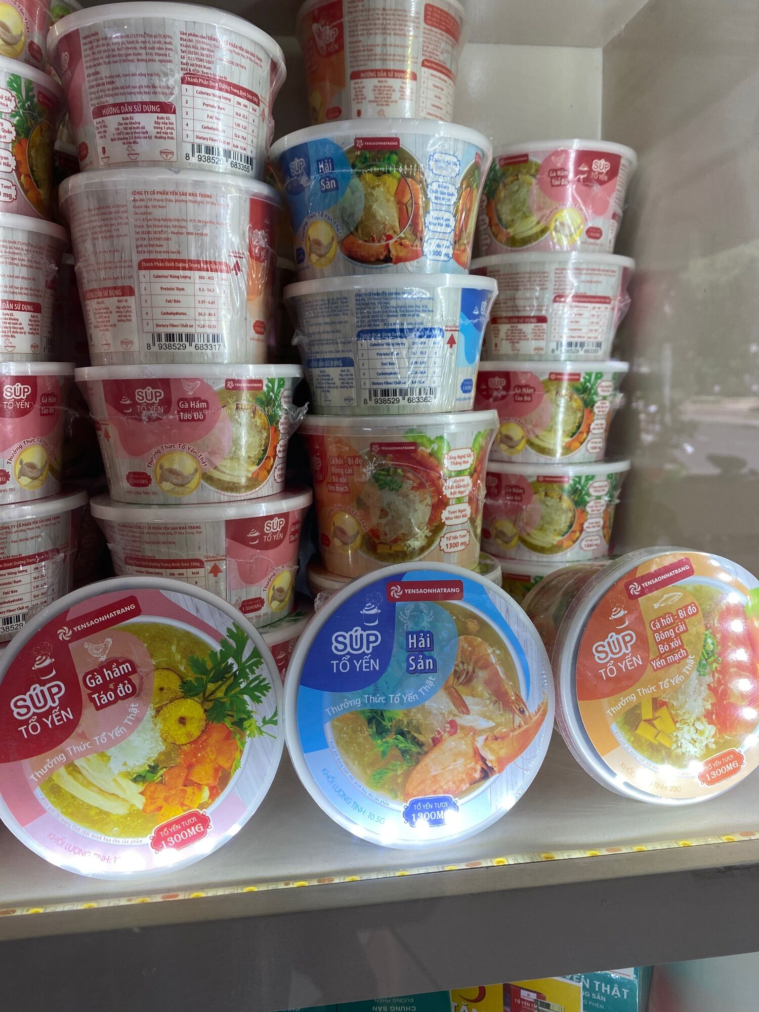 Súp Tổ Yến Ăn Liền Gà Hầm Táo Đỏ