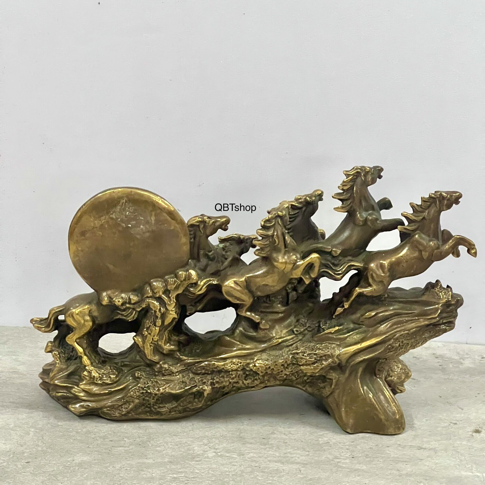 Bát mã - Mã đáo thành công bằng đồng phong thuỷ