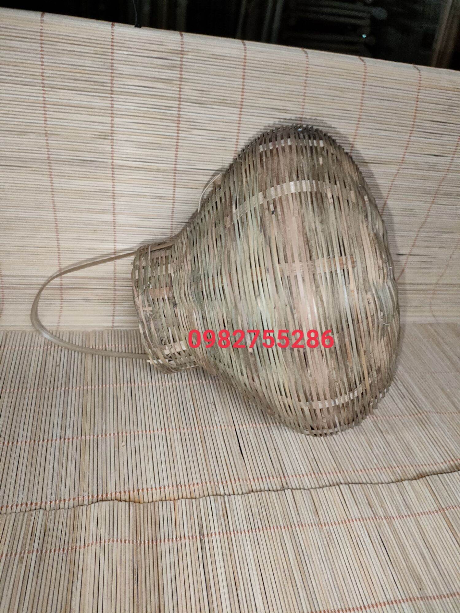 giỏ tre đựng tôm cá, đục cá
