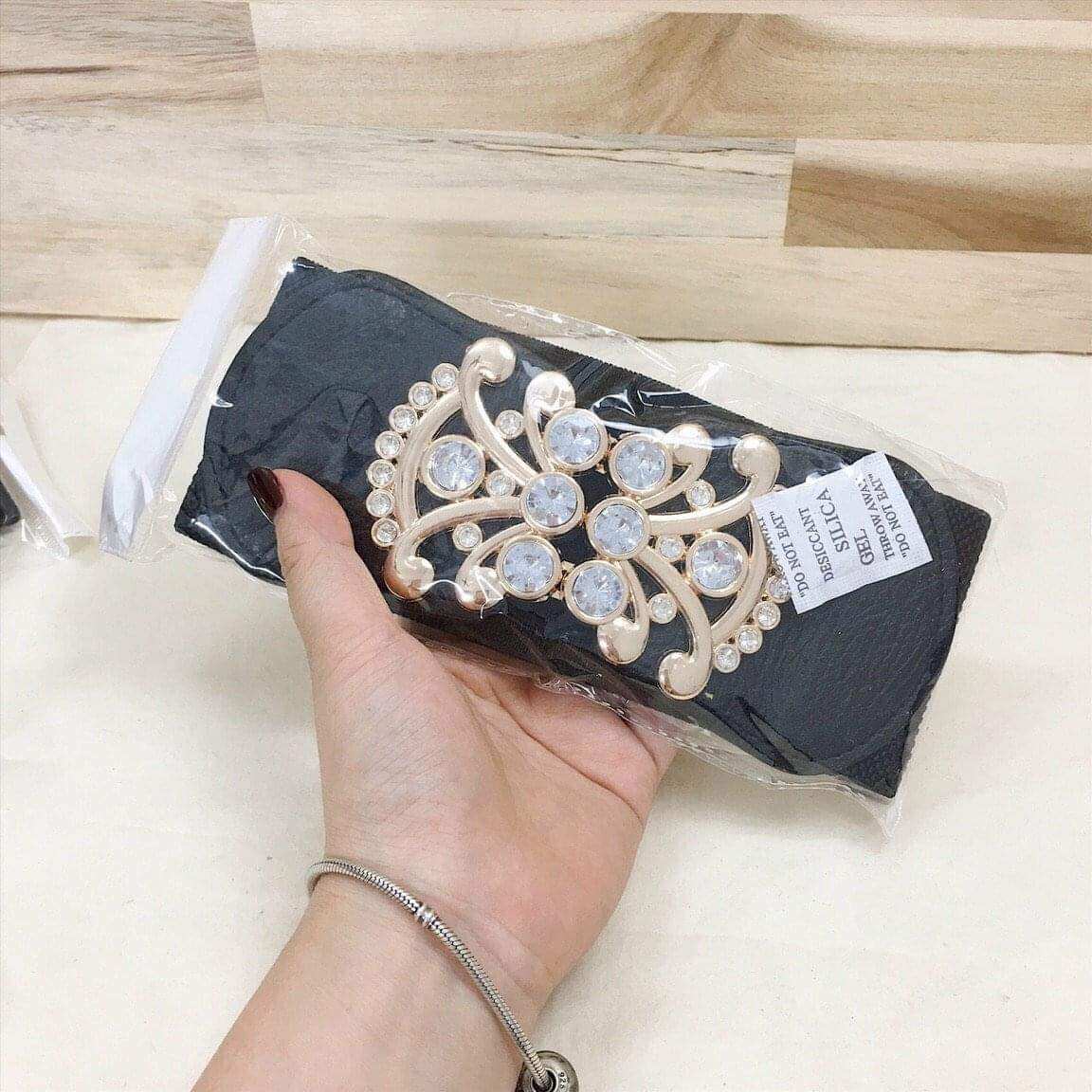 Đai váy nhụy hoa