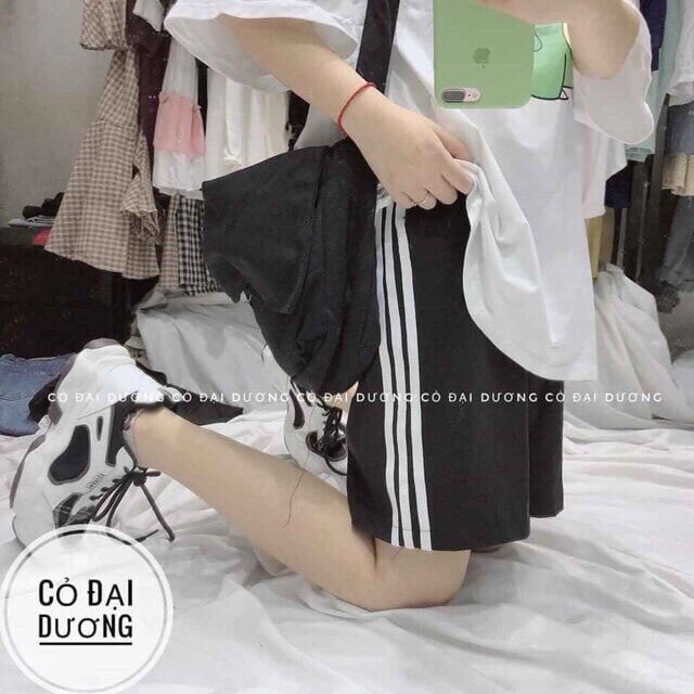 Quần đùi ba sọc
