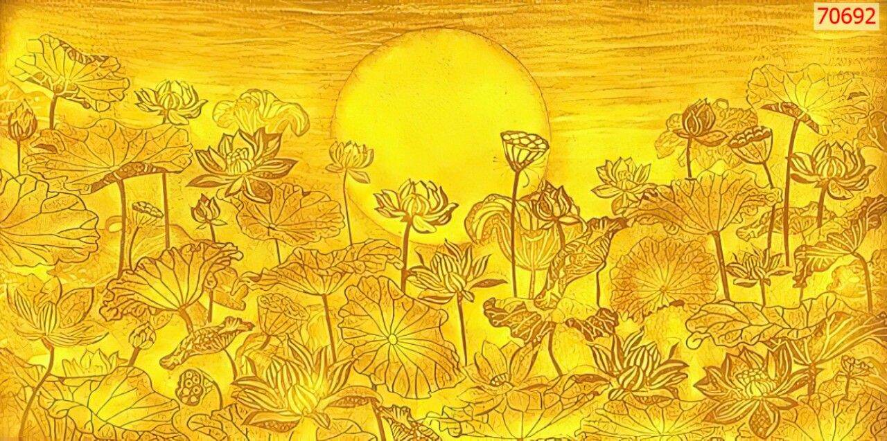 Tranh lụa hoa sen vàng phù hợp trang trí phòng thờ, phòng khách, phòng làm việc