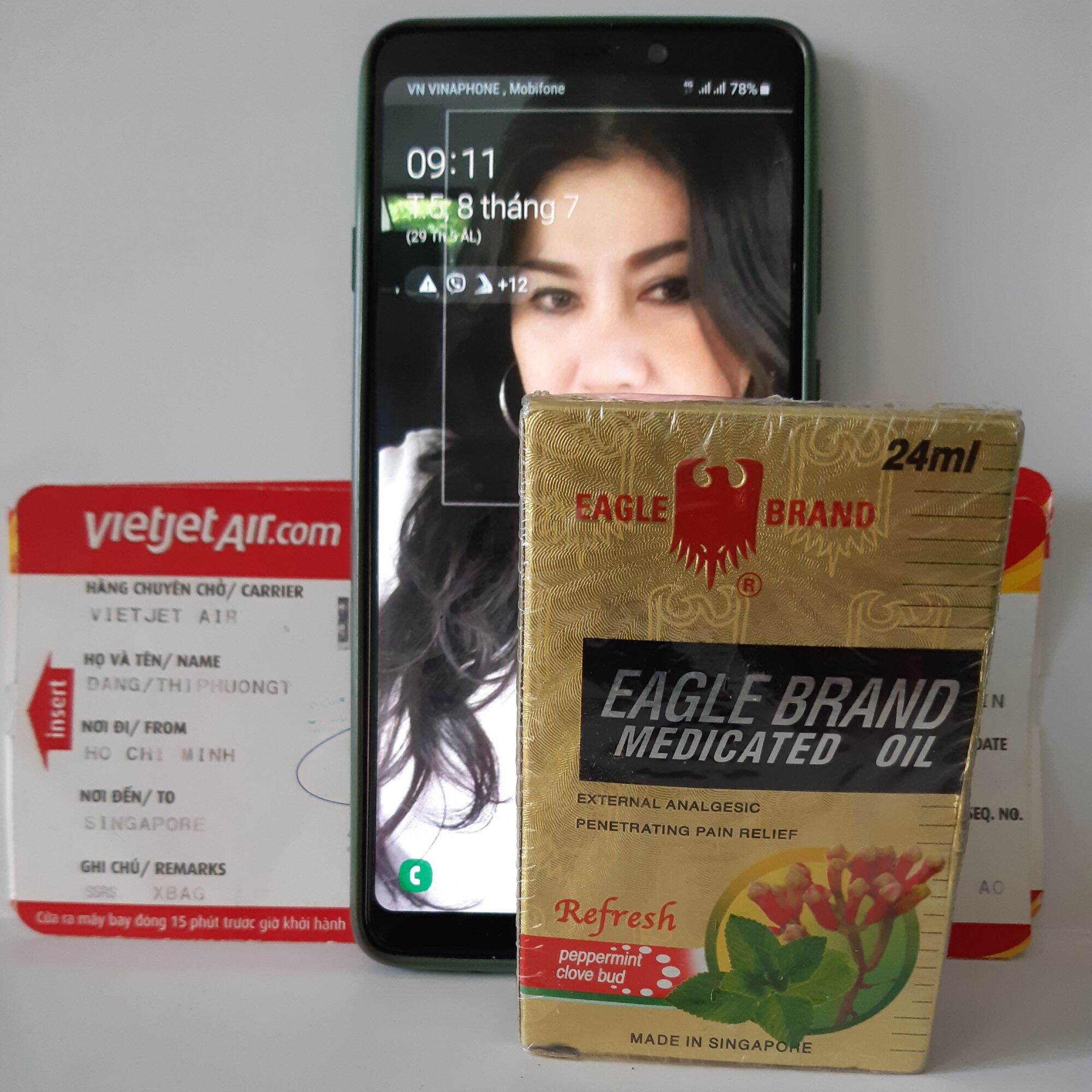 DAU GIO XANH SINGAPORE ( EAGLE BRAND MEDICATED OIL)