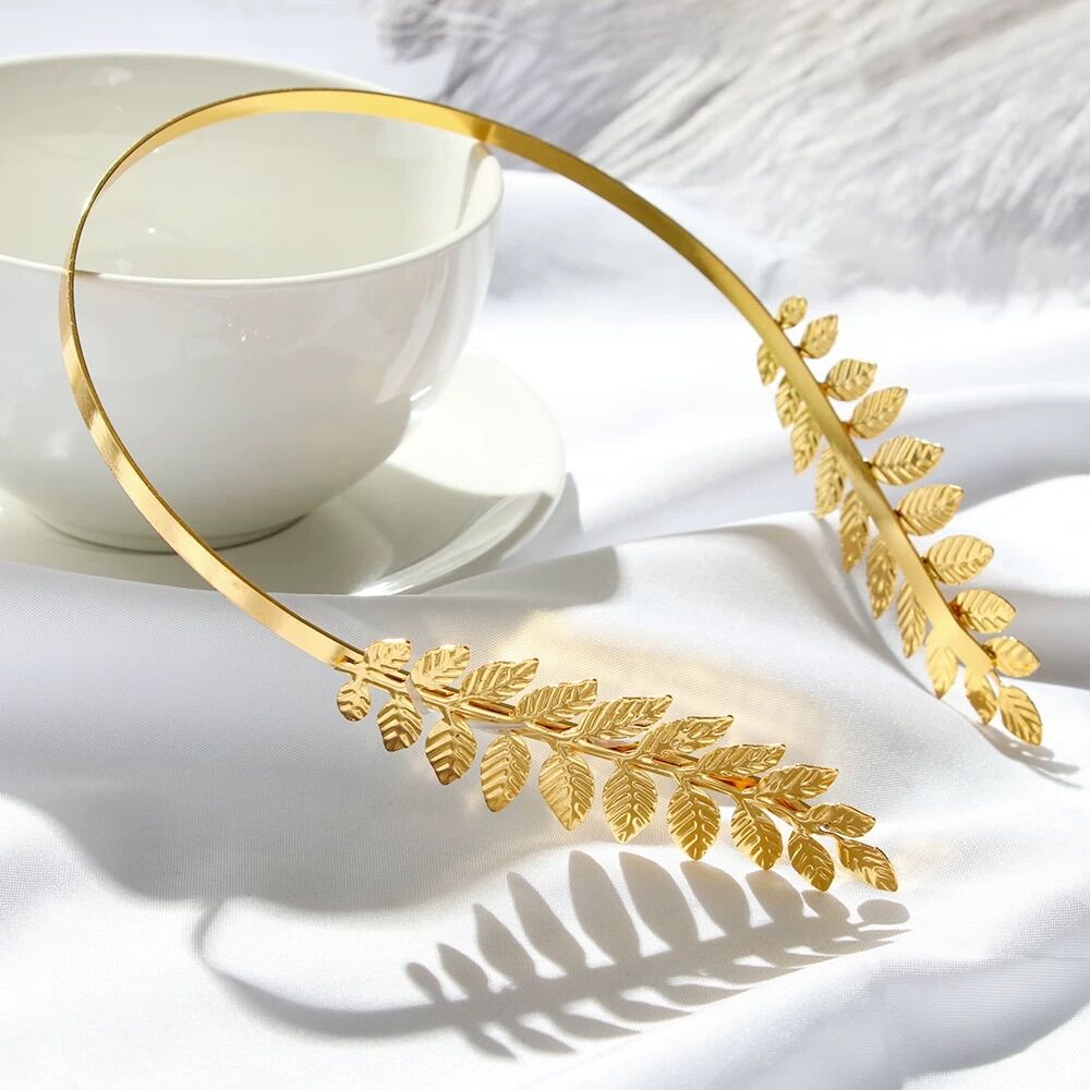 Vương miệng lá nguyệt quế - Arora boutique