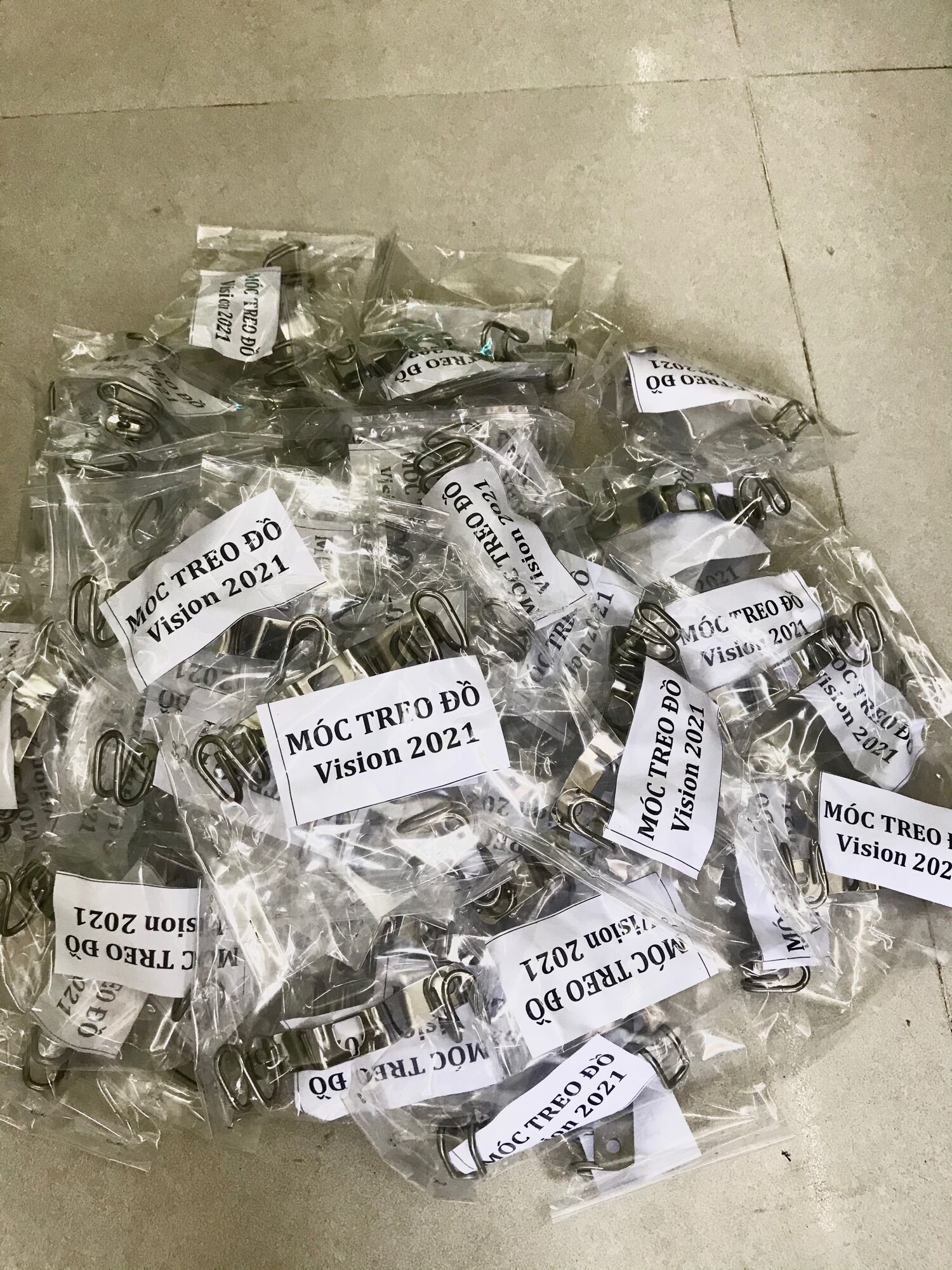 [HCM]Móc treo đồ xe Vision 2021 -2022 - inox