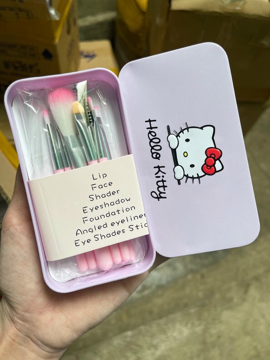 Bộ cọ trang điểm hello kitty
