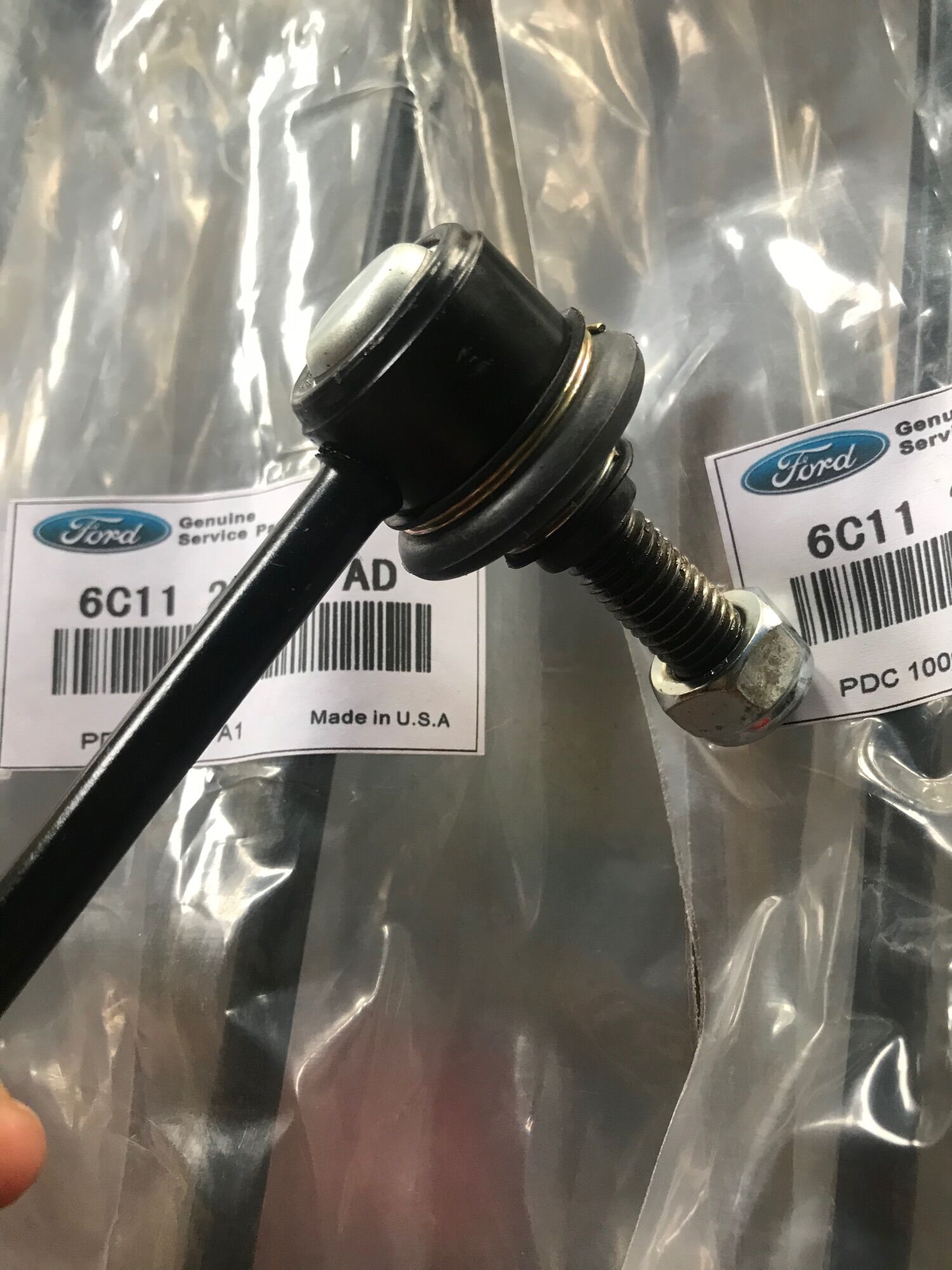 [HCM]Rotuyn Cân Bằng (Thanh Giằng) Trước Ford Transit