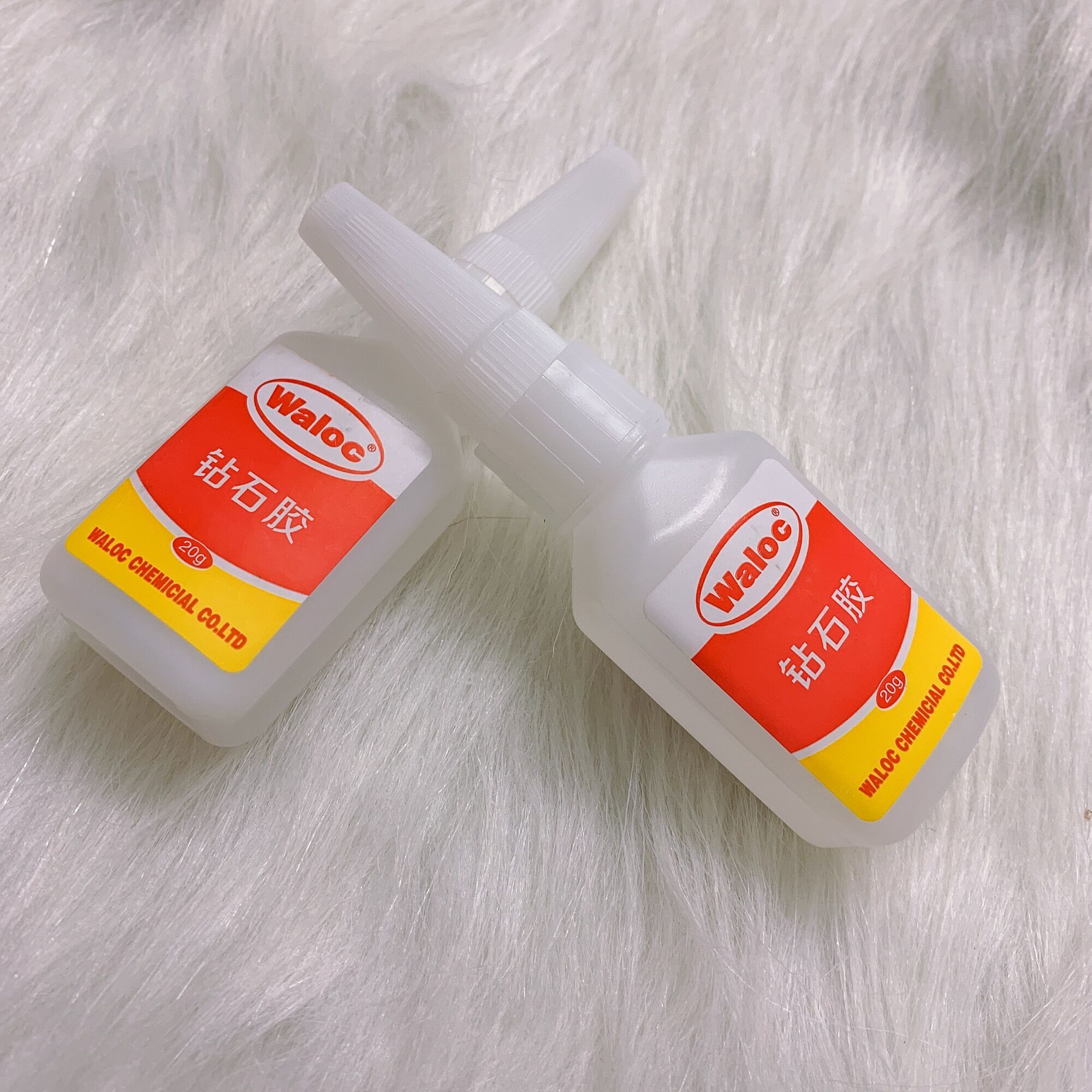 Keo Waloc gắn móng lẻ chai