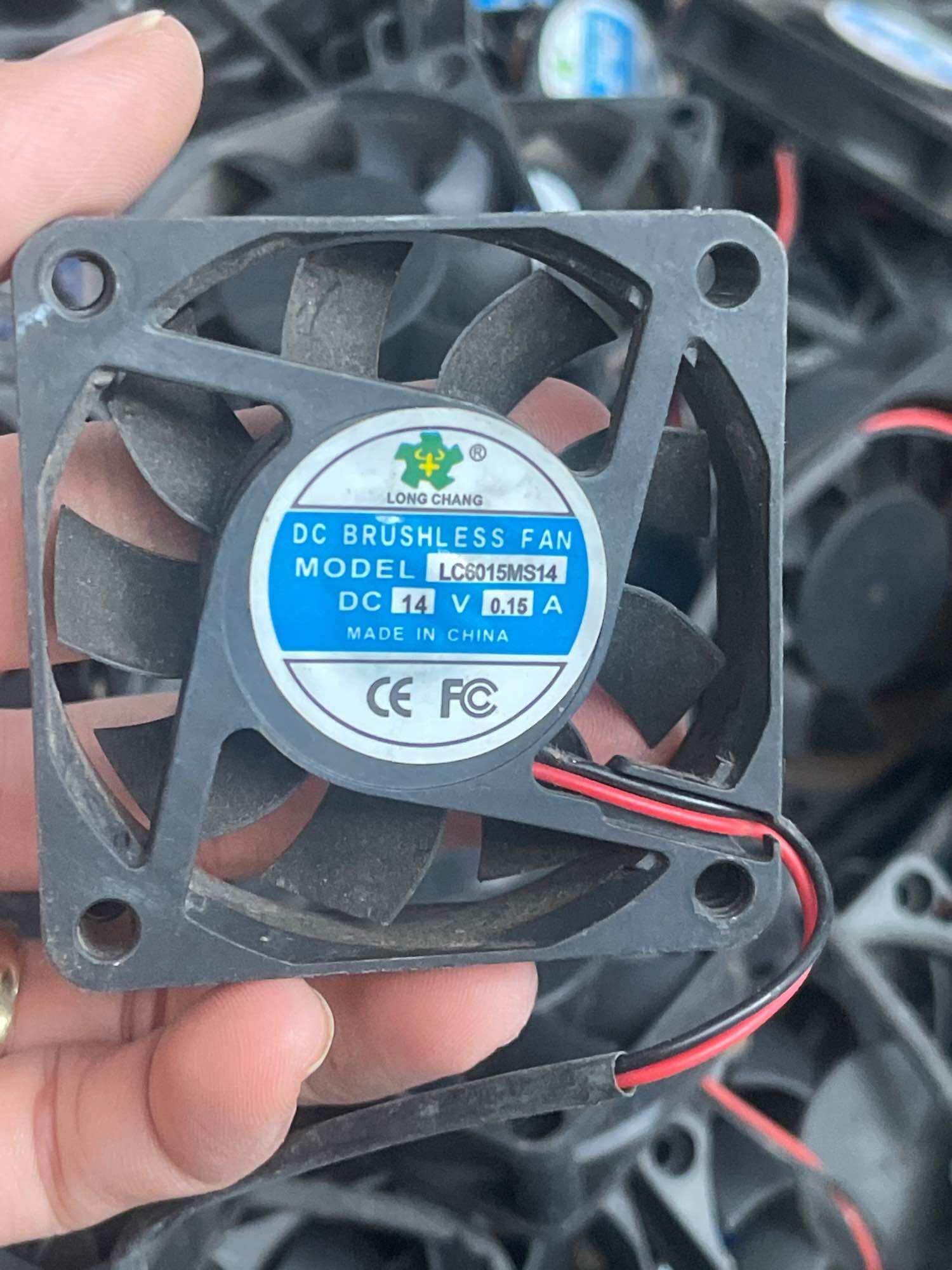 quạt Fan 14v 6x6x2cm dòng dưới 0.2A