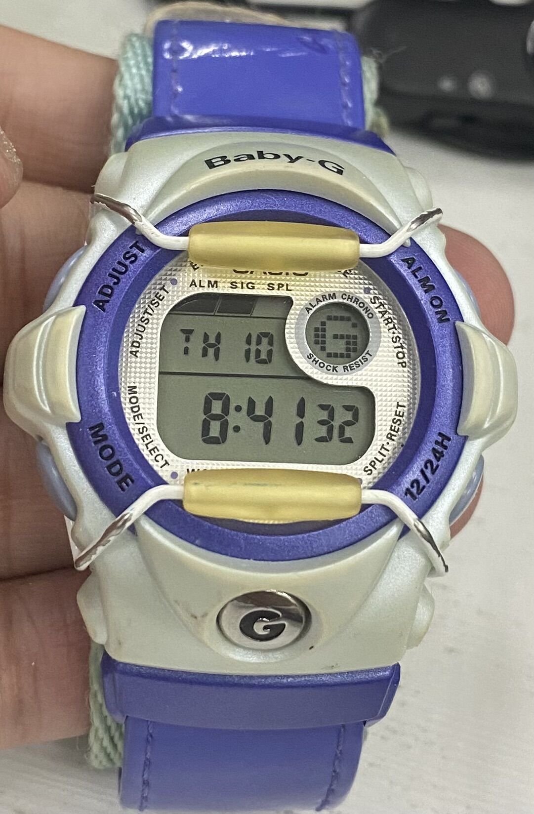 Đồng hồ Ba-By - G nguyên zin của Casio Anh em cần liên hệ