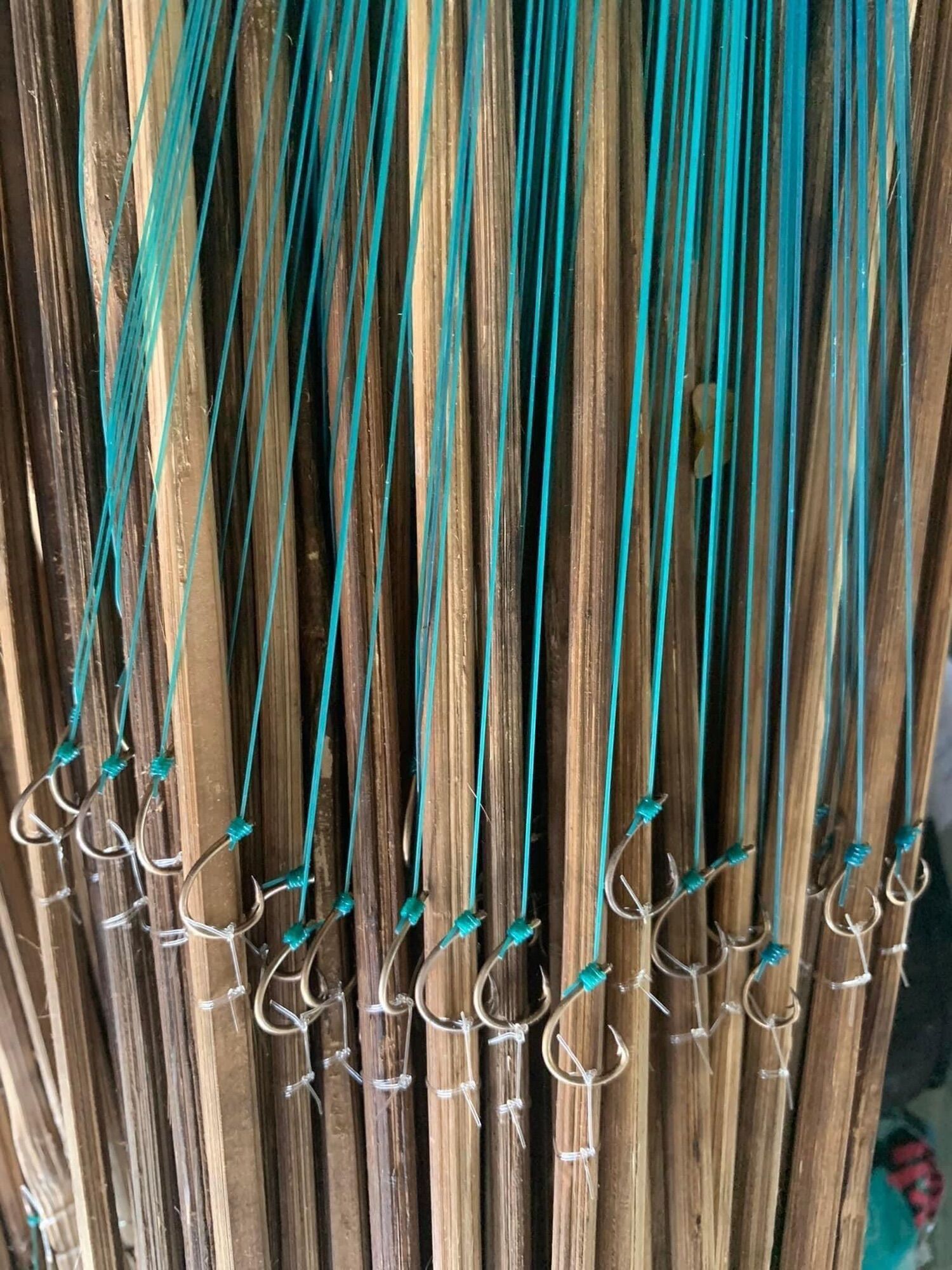 20 cần câu cắm cá lóc