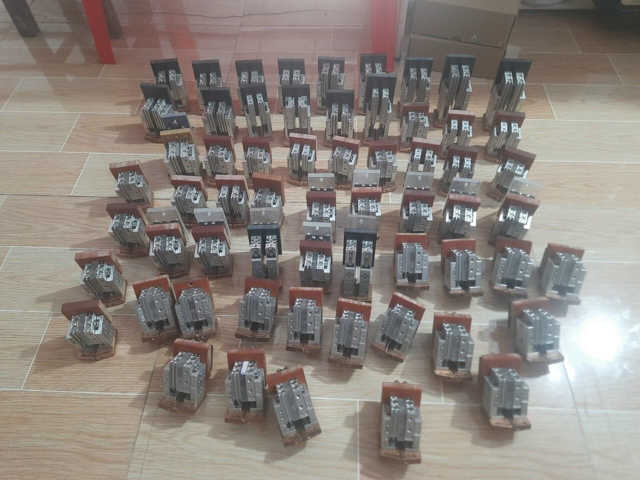 cụm căn lực (chế trụ hàn pin)