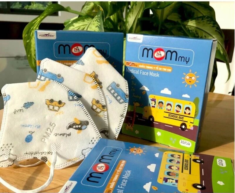 Set 50 cái khẩu trang 6d kid mask/khẩu trang Momy Famapro cho bé