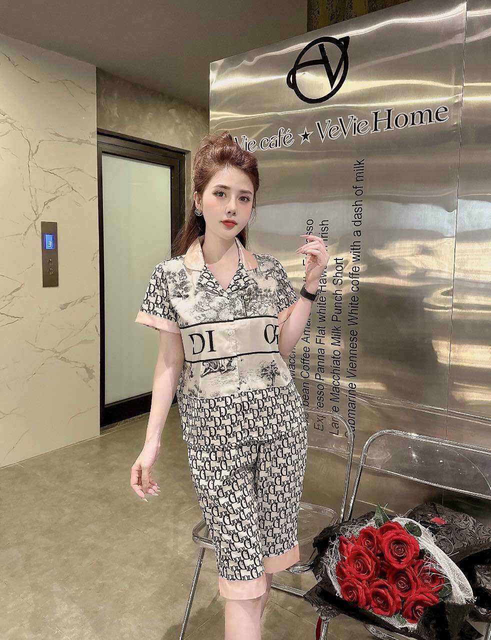 Bộ Đồ Ngủ Pijama Lụa Gấm Cao Cấp Áo Tay Cộc Quần Lửng