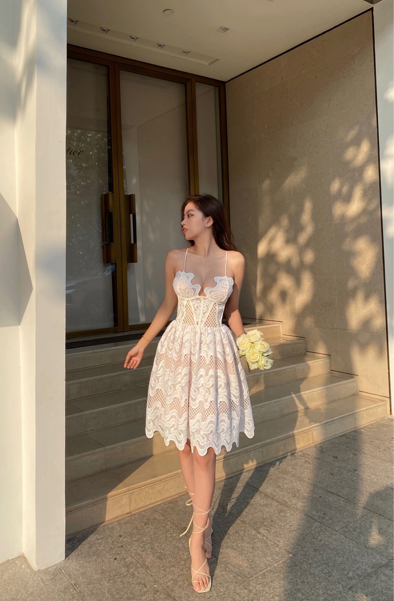 Đầm xoè vải ren gợn sóng Wave