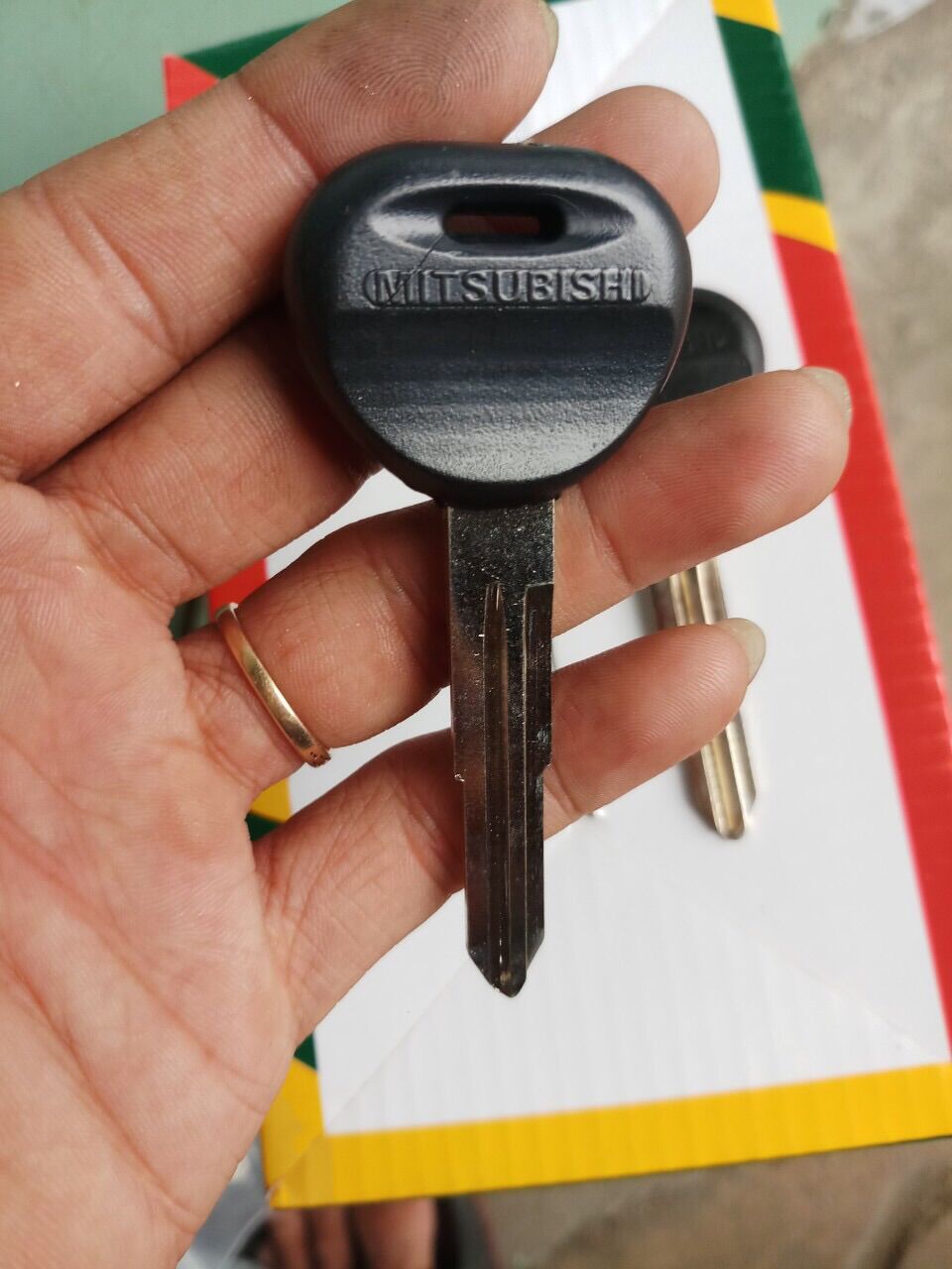 Phôi chìa khoá xe MITSUBISHI rảnh trái ( combo 2 chìa )