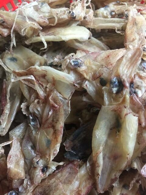 khô mực chuối (mực phơi nguyên con loại nhỏ)