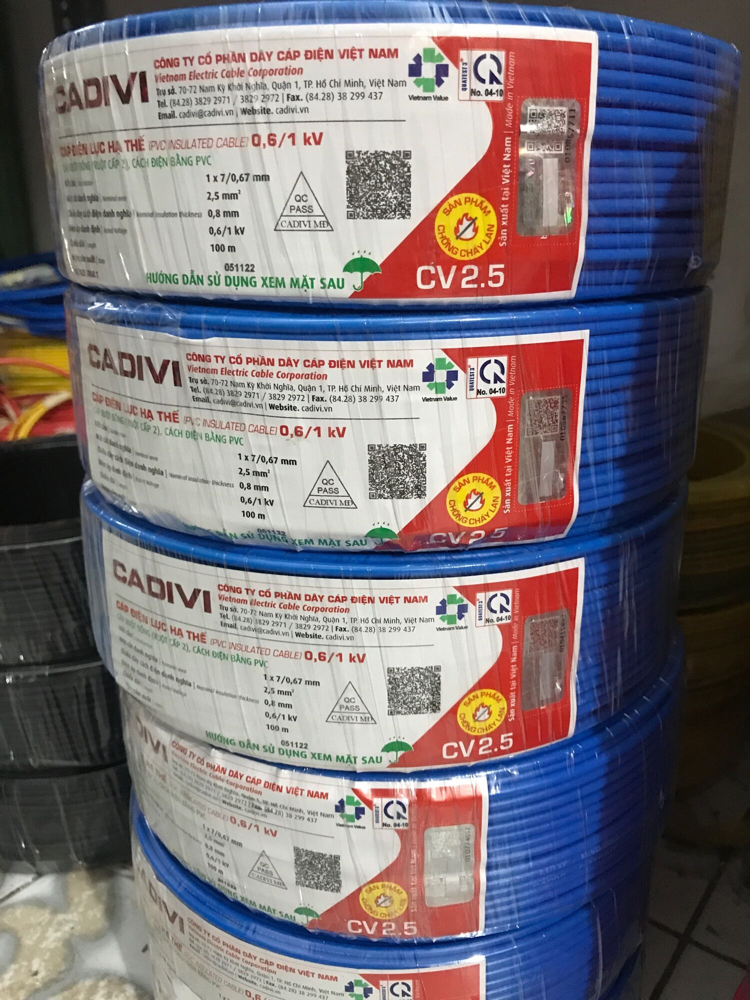 Dây điện Cadivi 2.5 đơn 7 sợi (cuộn 100 mét)