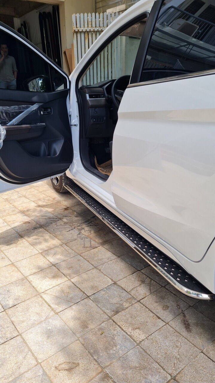 Bậc lên xuống, bệ bước chân cho Mitsubishi Xpander, Xpander Cross mới ƞhất 2018 - 2022