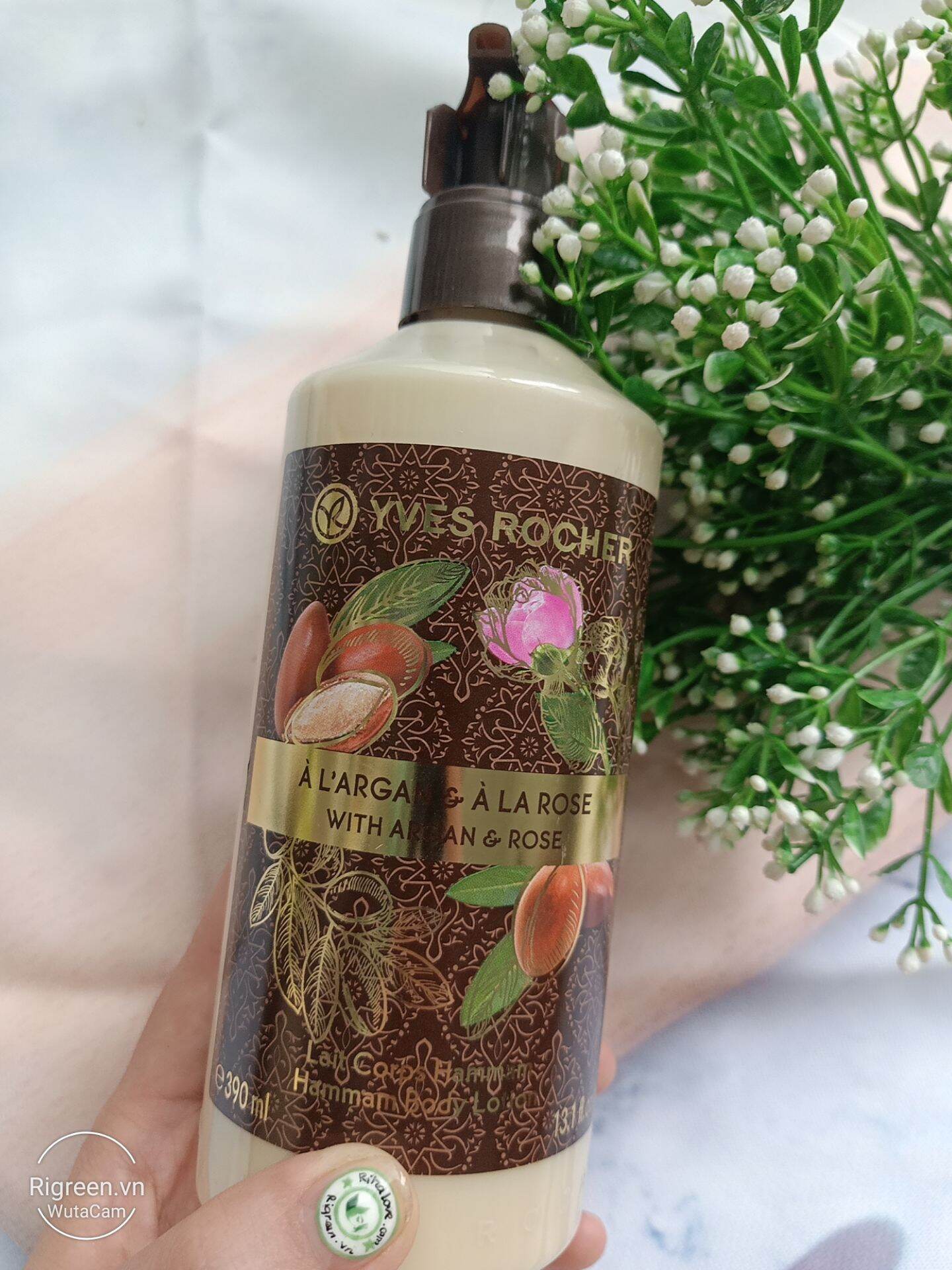 Dưỡng thể cấp ẩm mềm da Yves Rocher chính hãng 390ml Hương Hoa hồng Argan