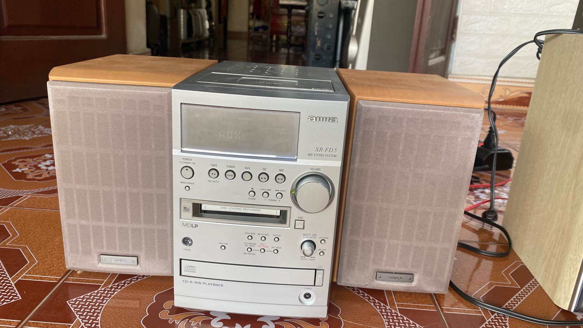 Dàn âm thanh nội địa AIWA XR-FD5 full chức năng - điện 100v 60w