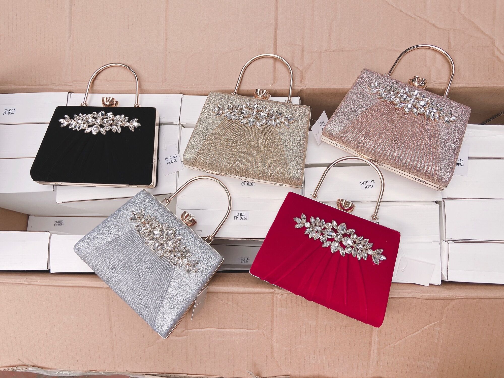 Túi xách cầm tay đính đá cao cấp, mần xui đi tiệc siêu sang - ảnh video thật