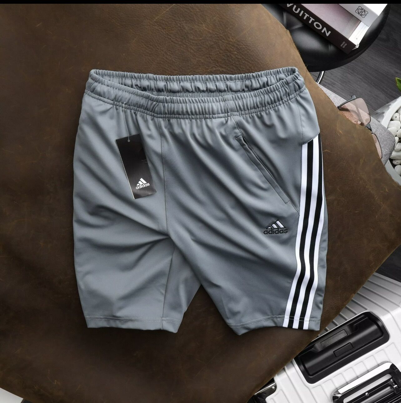 Quần Short Adidas 3 sọc chéo logo ADIDAS
