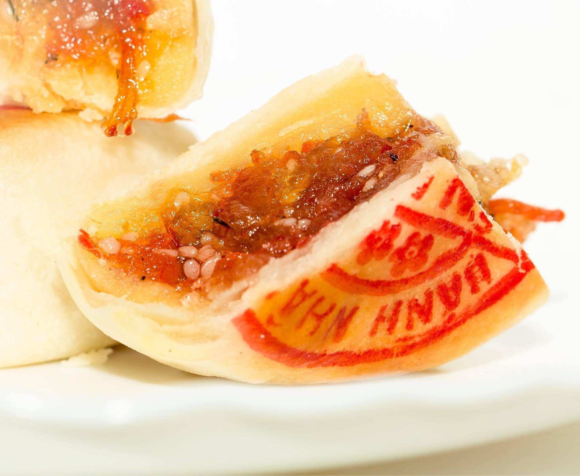 Bánh Pía Mặn nhân lạp thịt TÂN HƯNG