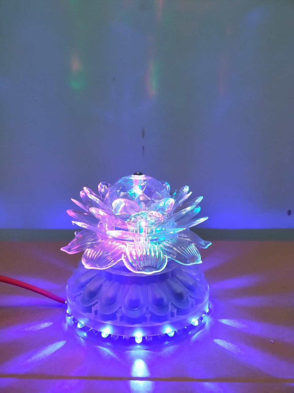 Đèn led hoa sen xoay tròn đèn bàn thờ.