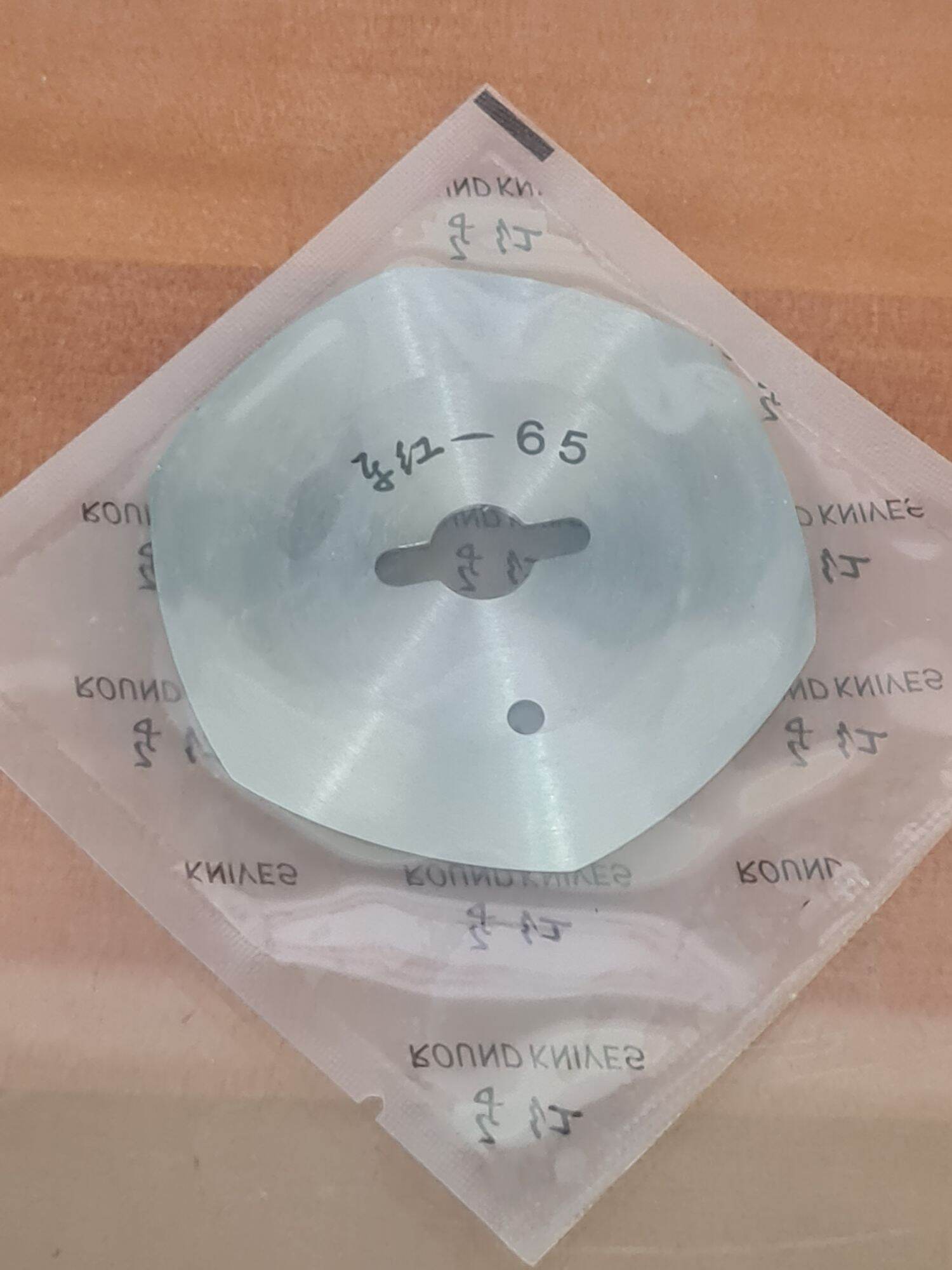 Dao Cắt Vải Cầm Tay YJ-65