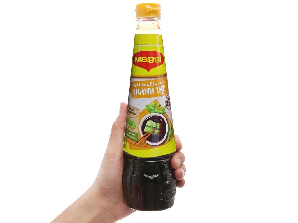 Nước tương đậu nành thanh dịu Maggi chai 300ml