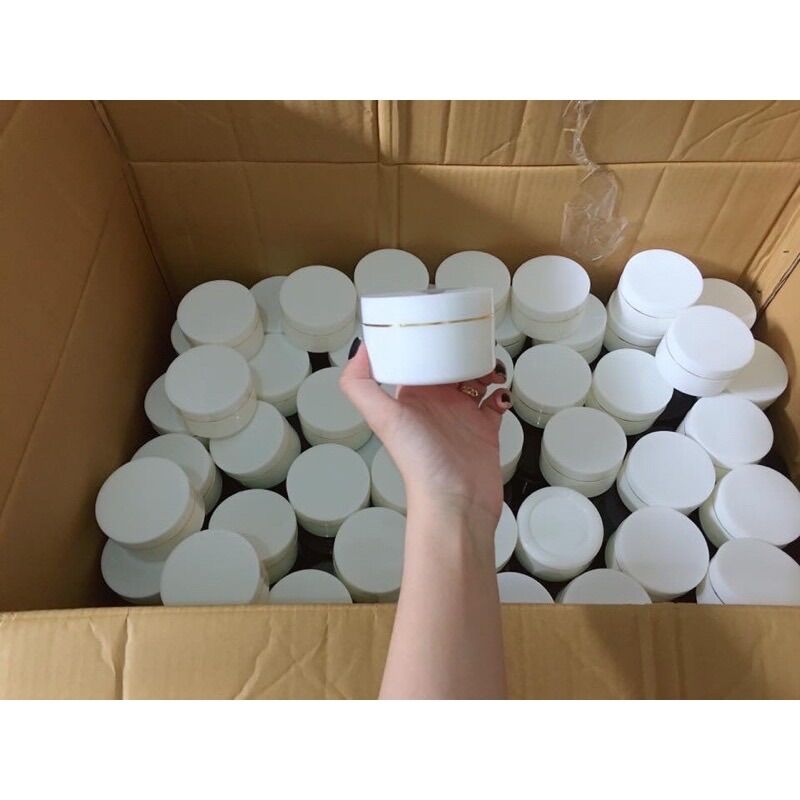 Hủ đựng kem body 150gr -màu trắng