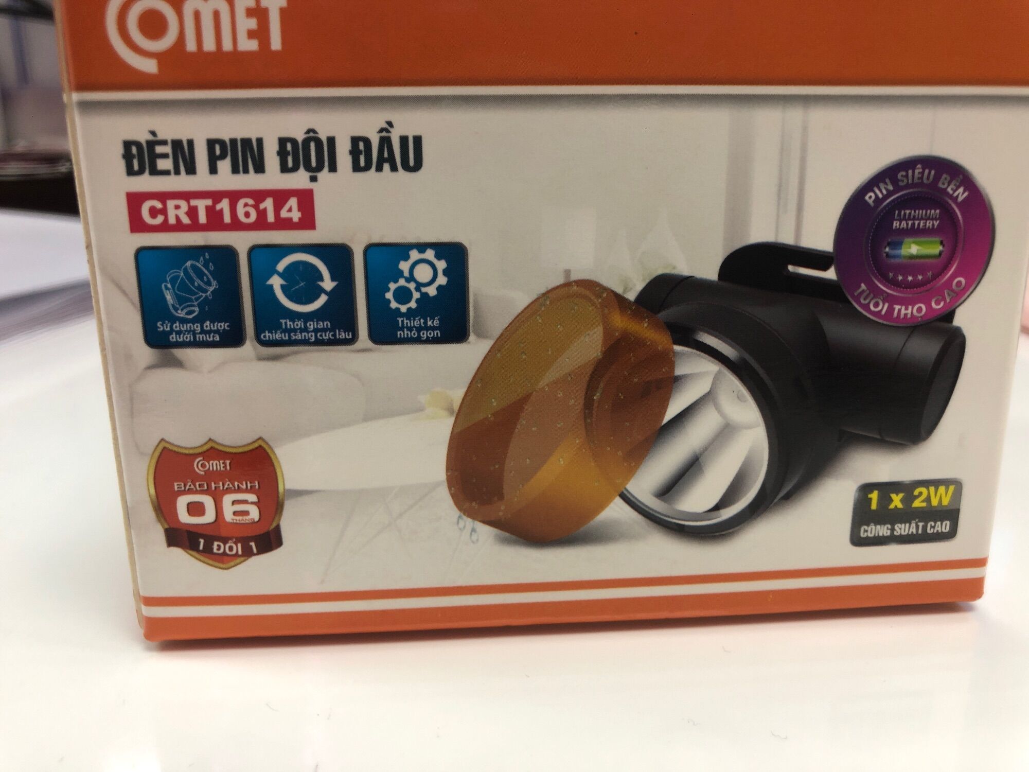 ĐÈN PIN ĐỘI ĐẦU COMET CRT1614