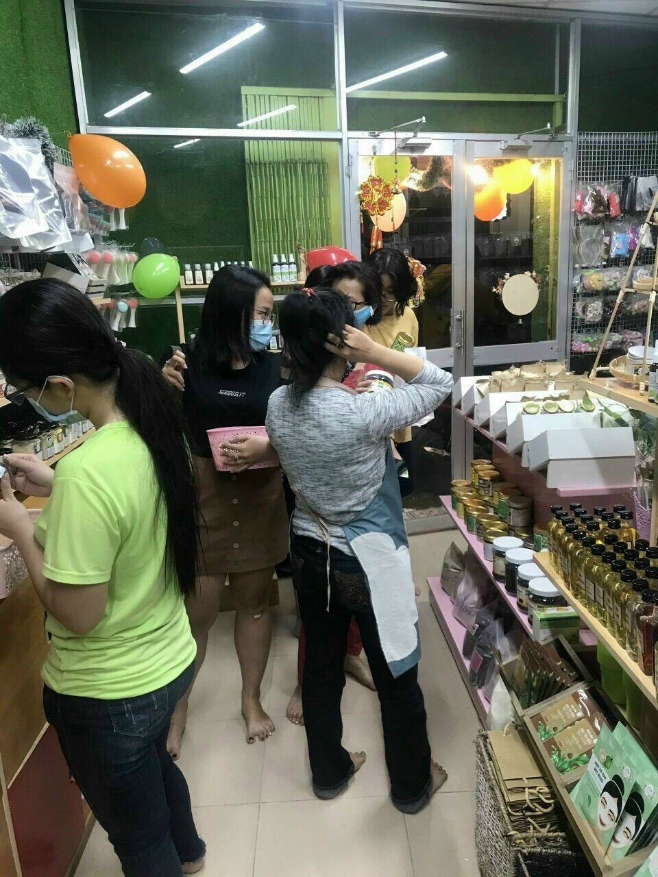 [Nhập RS0722 giảm 30k cho đơn 99k]MẶT NẠ DỪA TƯƠI DÀNH CHO MẮT HANDMADE NHÀ BỘT
