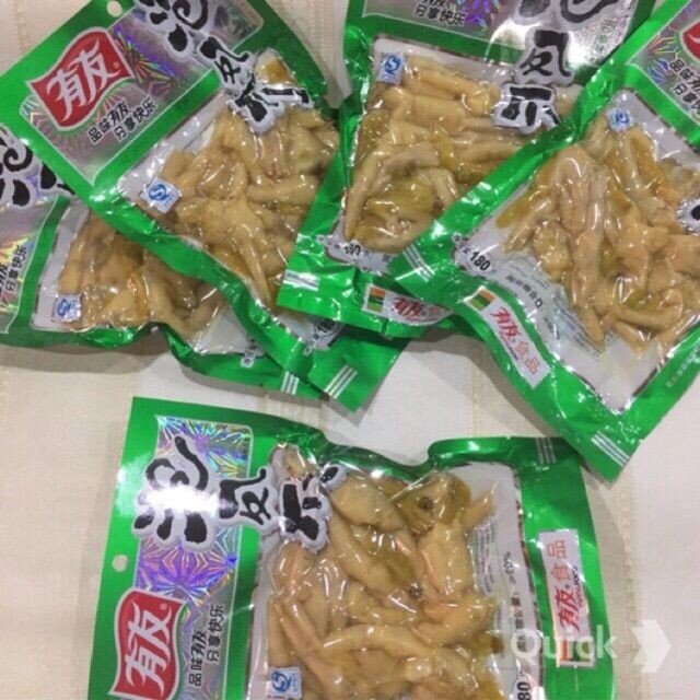 CHÂN GÀ CAY YUYU GÓI XANH 210G