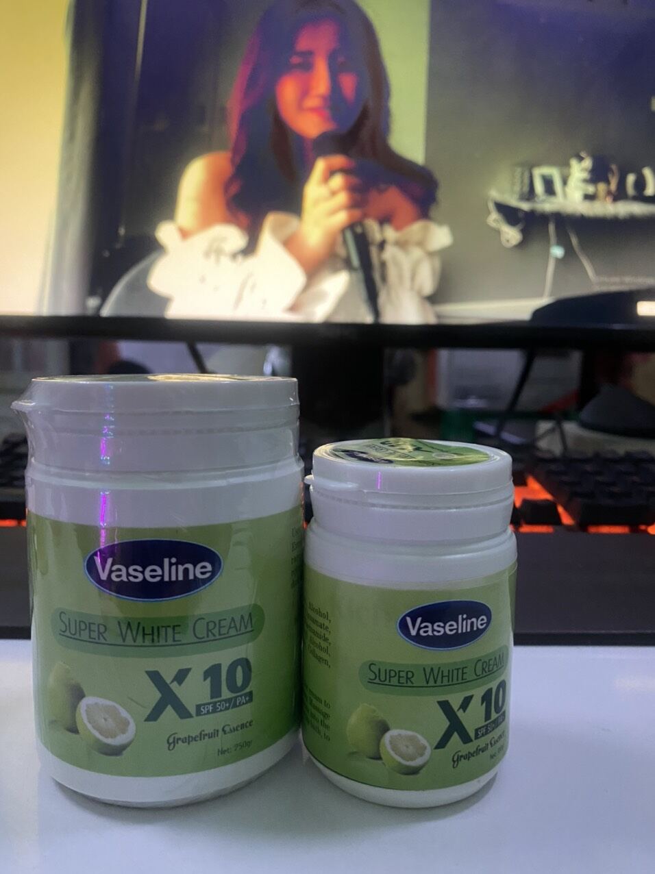 KÍCH TRẮNG VASELin x10