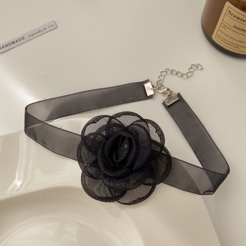 Choker hiệu hoa sang chảnh tiểu thư