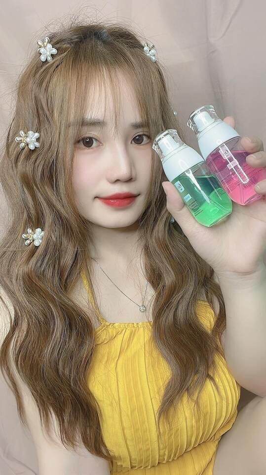 nước xịt khoáng vùng kín ONAYA