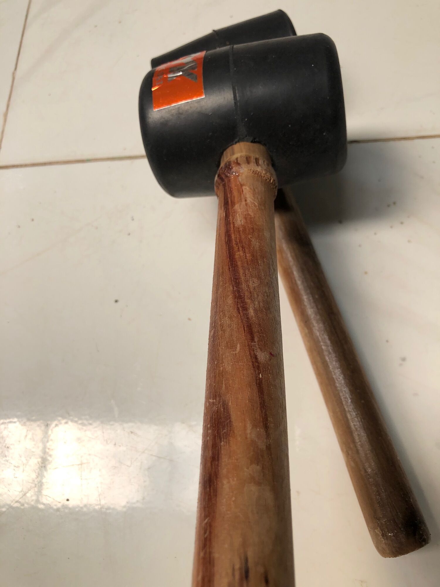 [HCM] Búa Cao Su Cán Gỗ-Búa Đóng Gạch