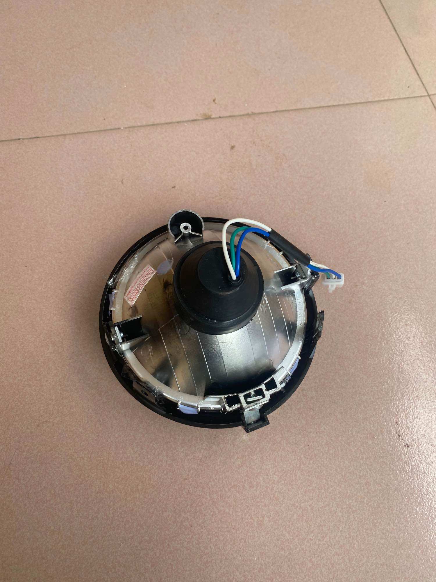 Pha đèn trước xe cúp 81 đời mới